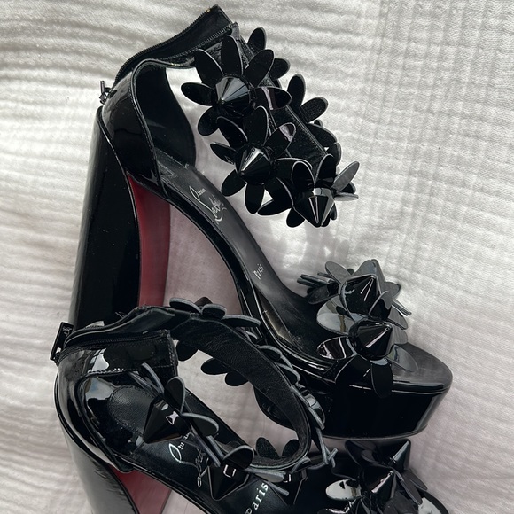 Christian Louboutin Patent Leather Daisy Spikes - Picture 3 of 6